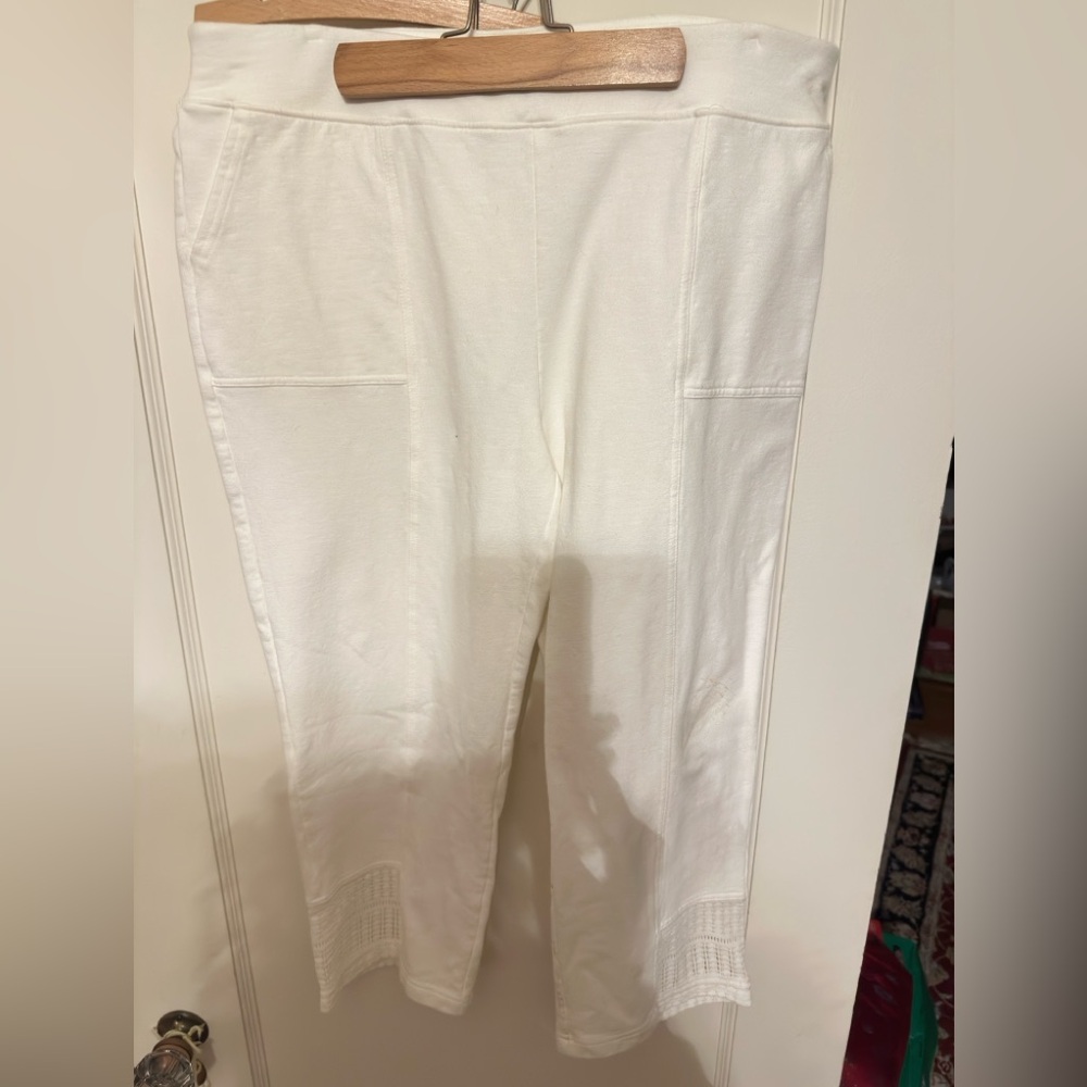 Chico's Weekends White Crop Pants